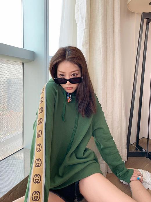 点此购买 GUCCI男女织带绿色卫衣 曾151741 商品图1