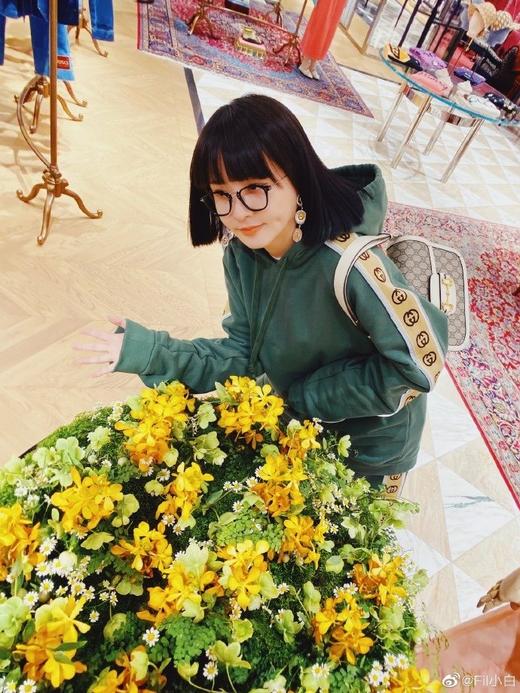 点此购买 GUCCI男女织带绿色卫衣 曾151741 商品图7
