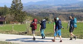  想带娃去户外？你需要这款儿童背架 