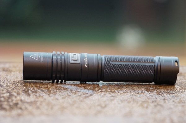 菲尼克斯强光手电e35