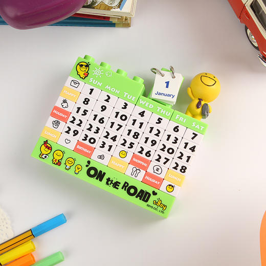 趣玩 Ssys/时尚元素DIY公仔积木万年历 创意可爱玩具积木日历摆件包邮 商品图0