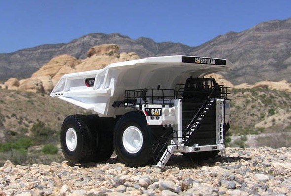 卡特矿用载重汽车