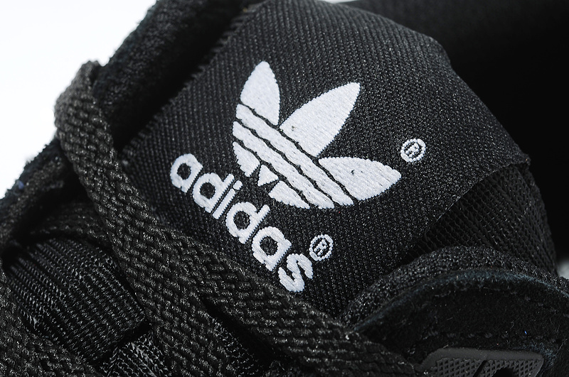 顺丰包邮 adidas∕三叶草时尚潮流跑鞋 zx 750 最新配色 黑∕白 36-45