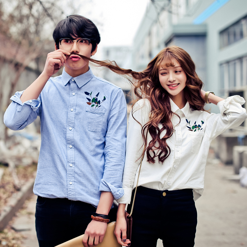 2015新款情侣装韩国刺绣情侣衬衣小清新男女修身长袖衬衫班服工服