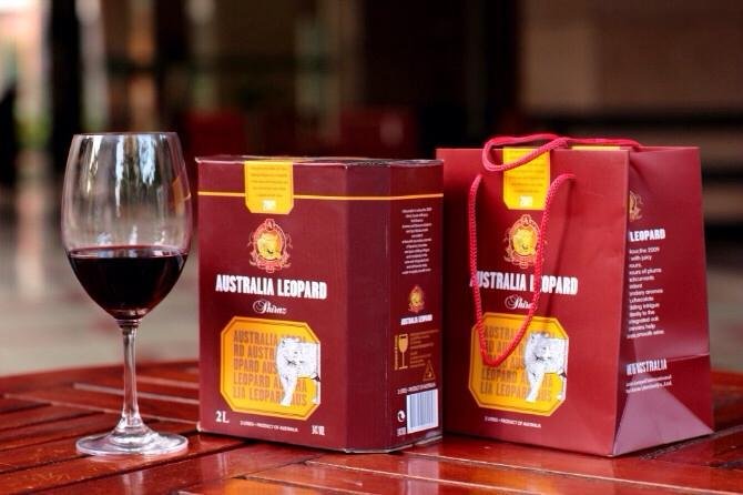 西拉子澳洲豹红色八角盒葡萄酒