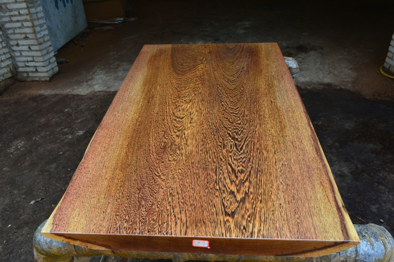 鸡翅木大板132*66-76*10(22196224)
