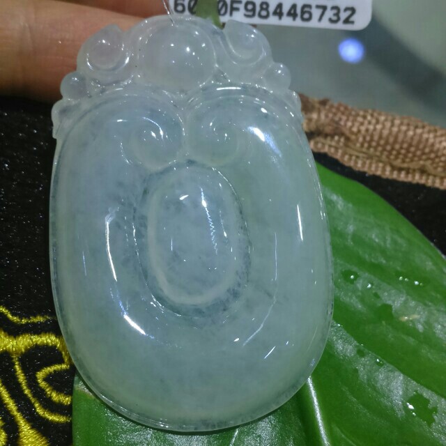 翡翠吊坠 - 瑞瑞药材