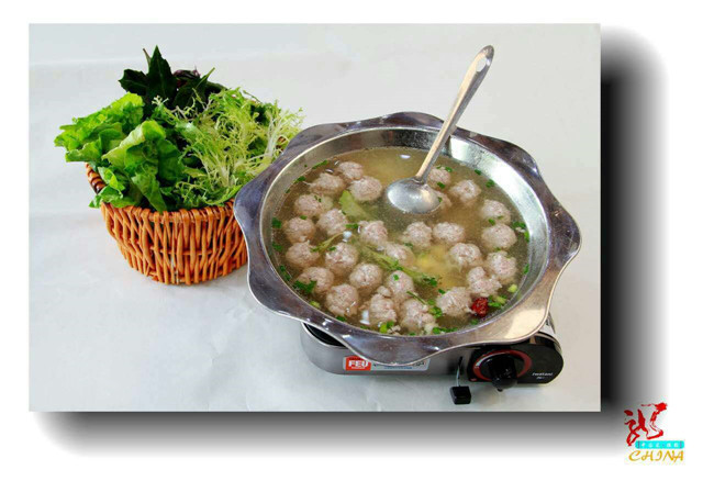 手剁肉丸汤