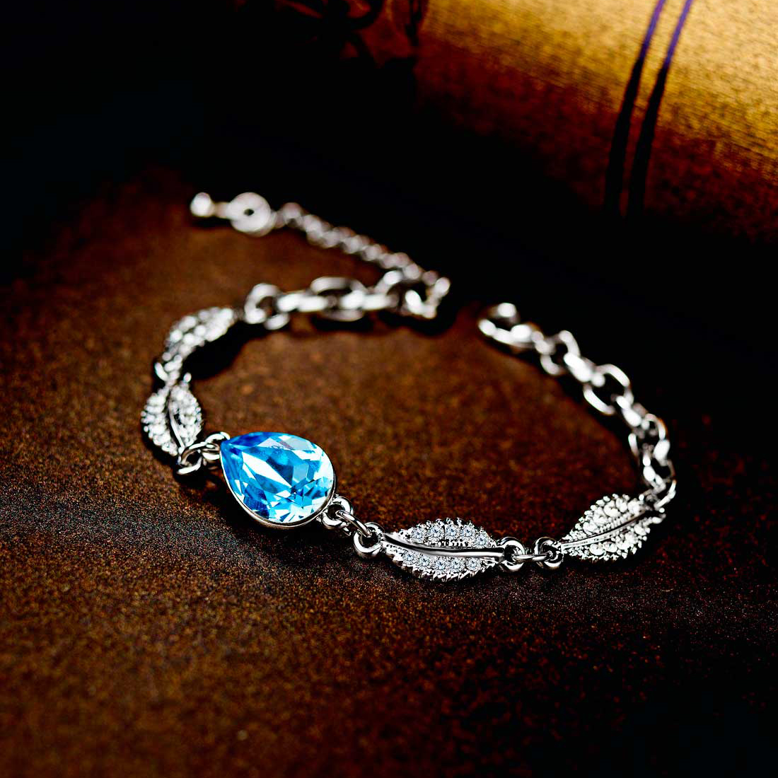 宝易购 施华洛世奇元素水晶手链相思叶海蓝