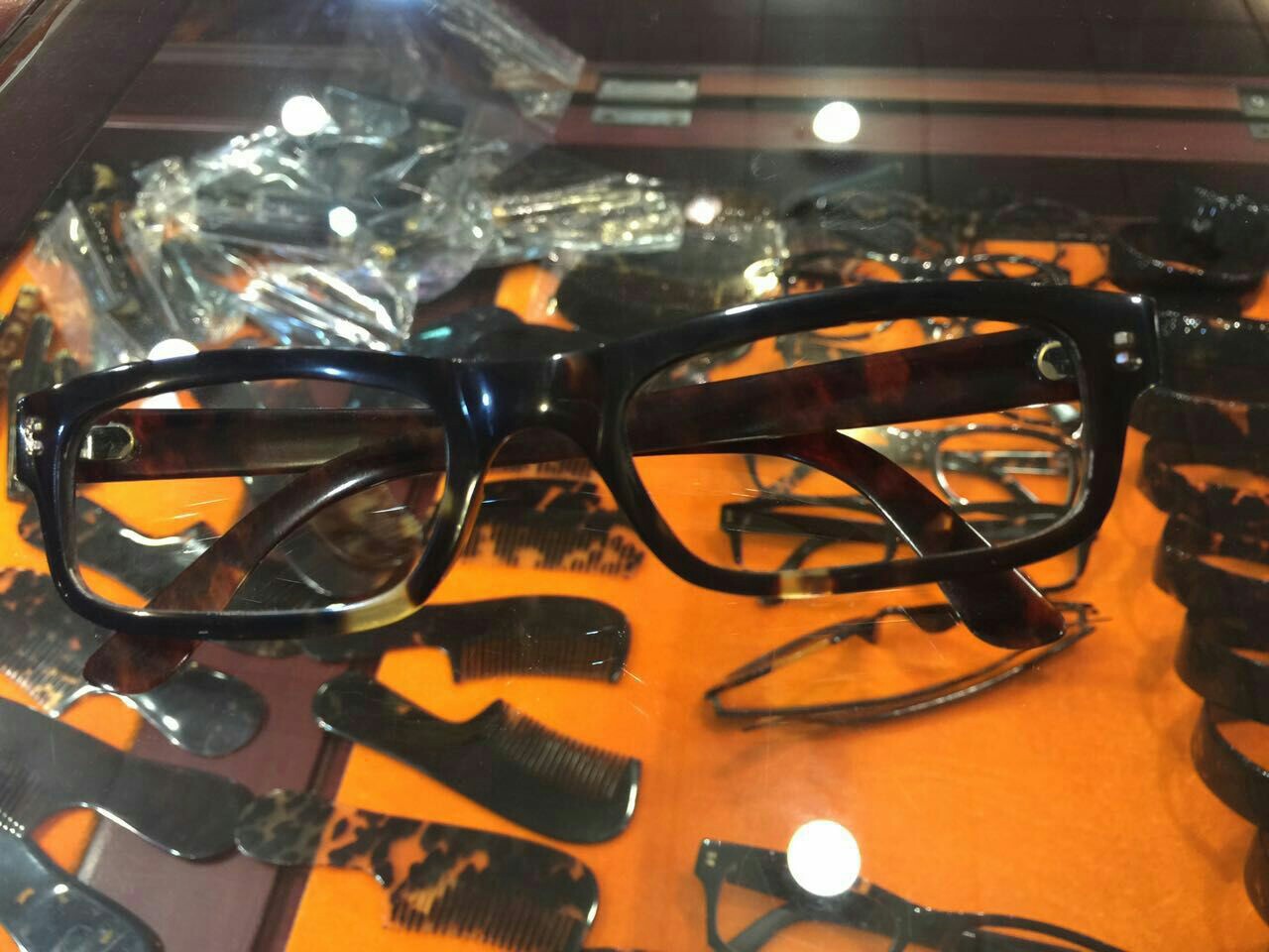 海南玳瑁眼镜满血