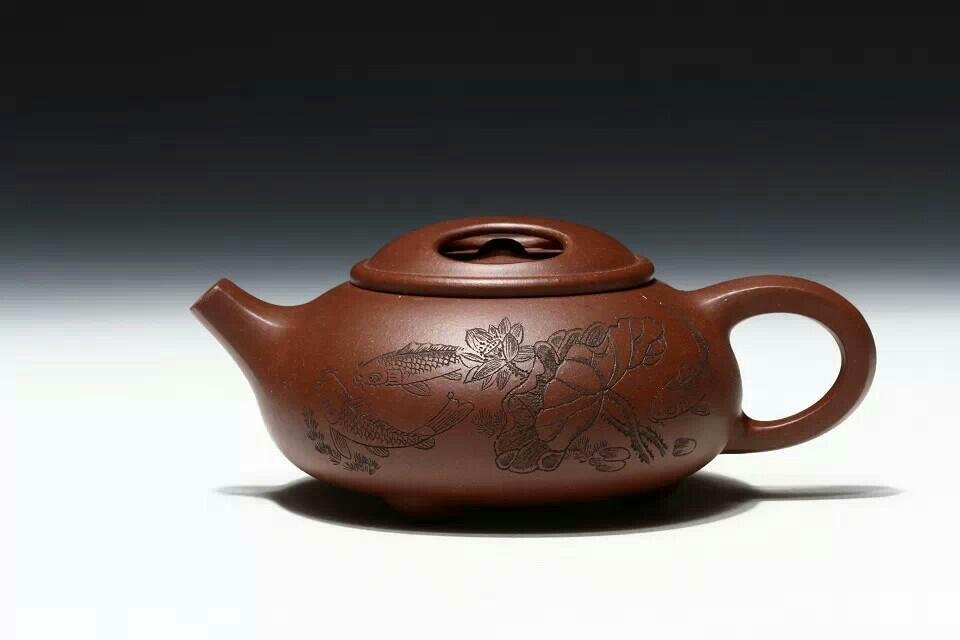 牛盖石瓢 泥料:黄龙山原矿紫泥 容量:190cc 徐英精美小品之一,扁腹突