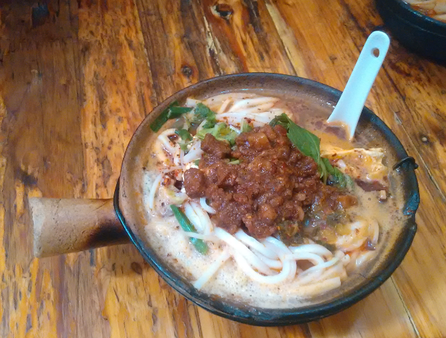 砂锅米线/卷粉(大)