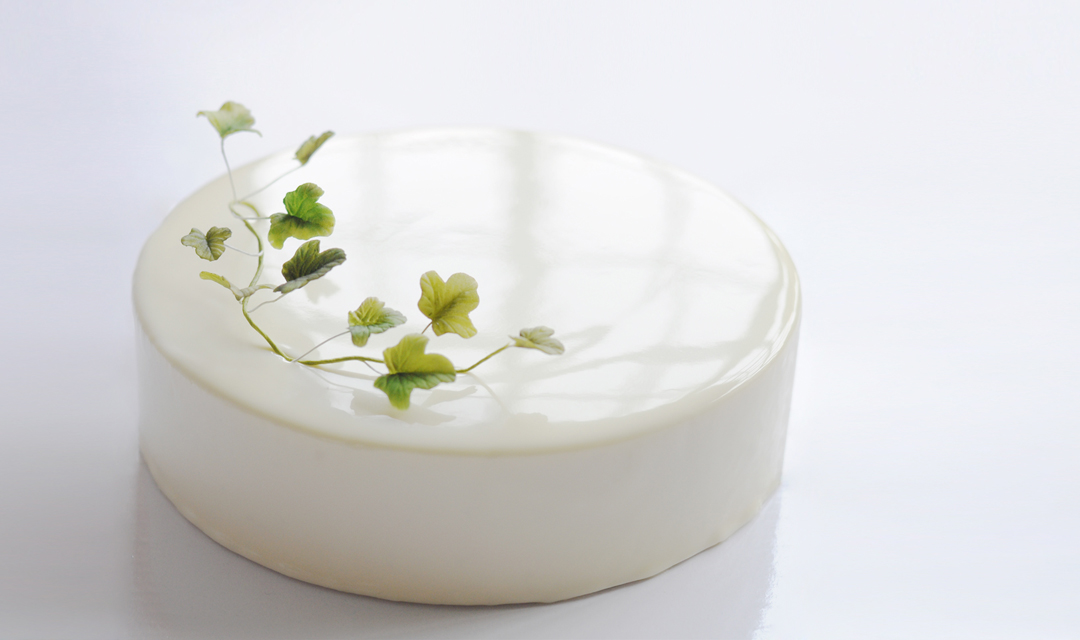 白巧克力覆盆子蛋糕WHITE CHOCOLATE RASPBERRY MOUSSE CAKE