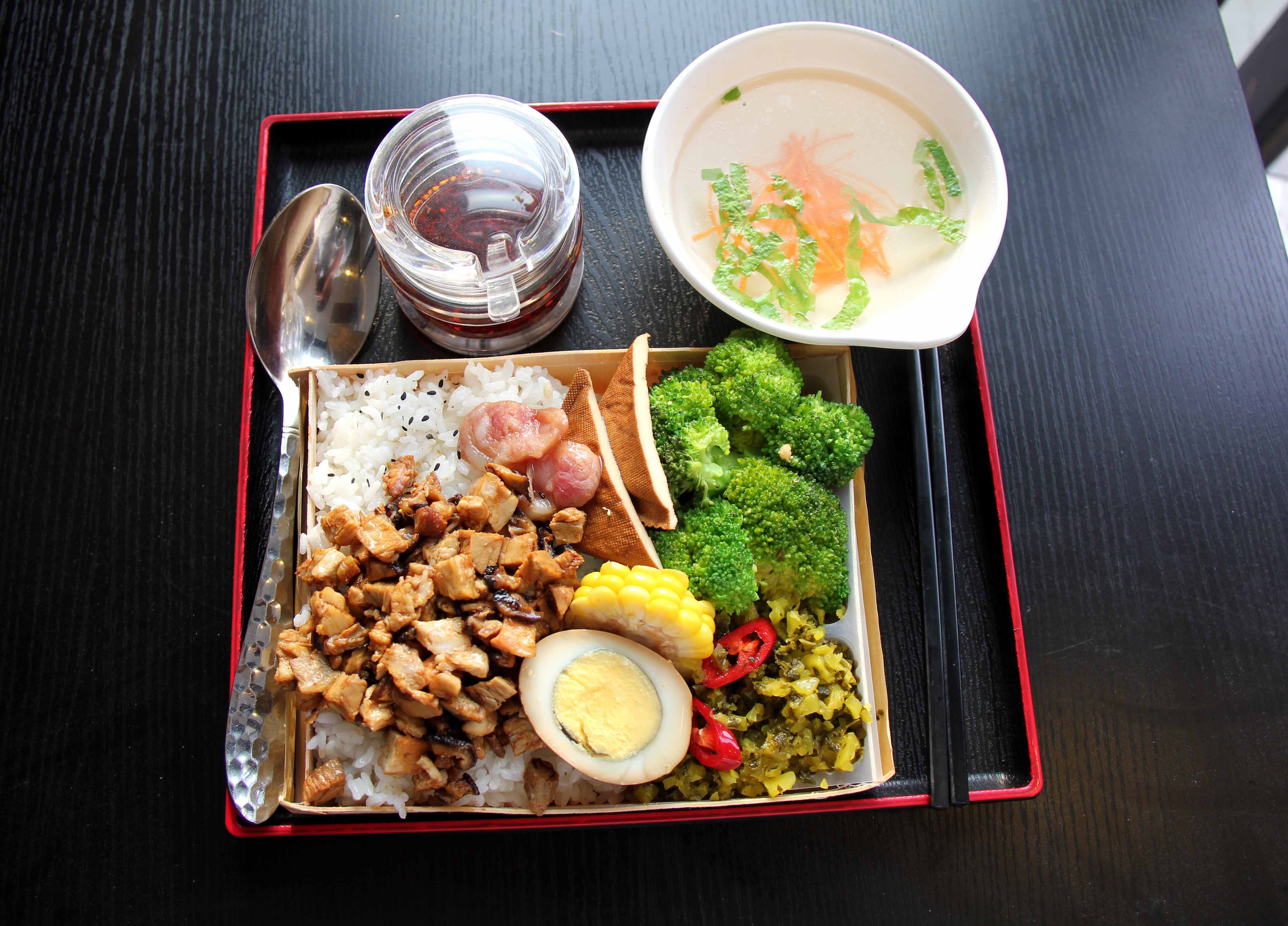 台湾卤肉饭便当