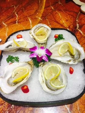 冰镇柠檬汁生蚝