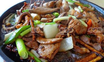 铁板猪什(聚缘美食)