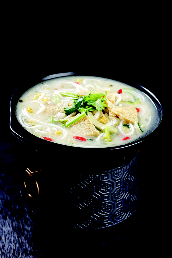 砂锅酸菜粉条冻豆腐