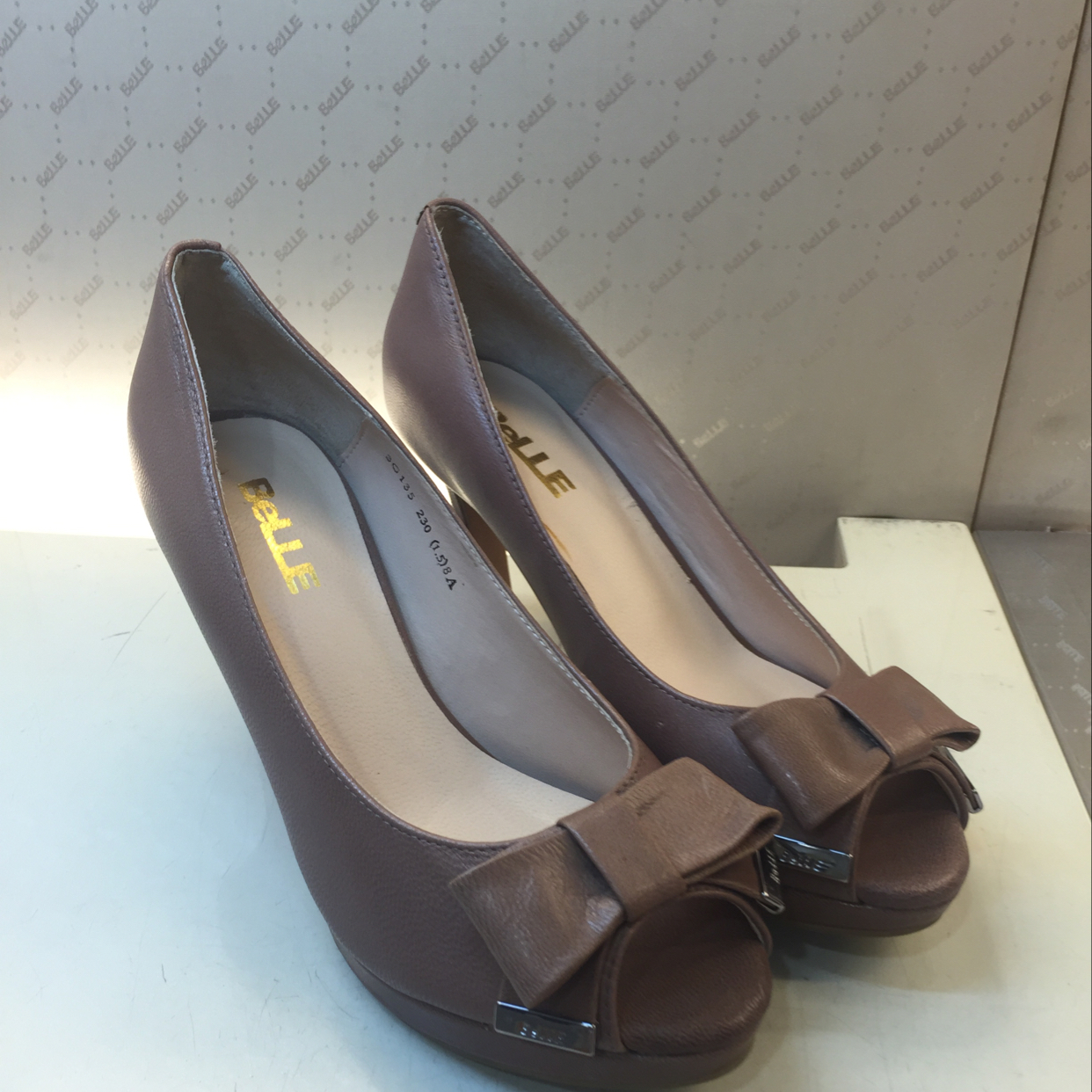 特价 百丽啡油蜡羊皮女鞋3g135dt1 35 36 原价858