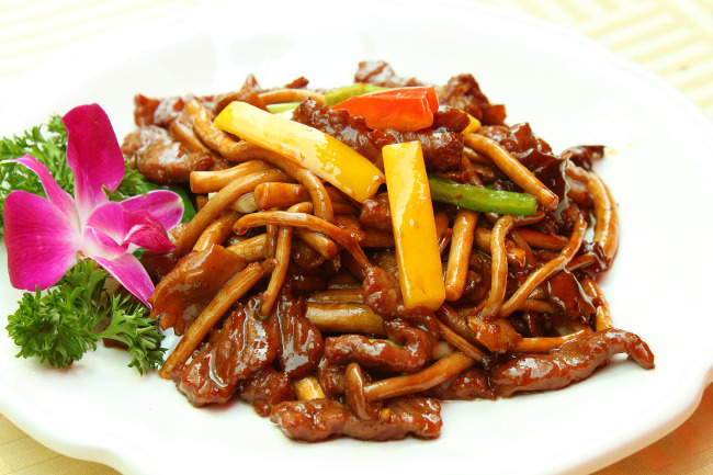 茶树菇炒牛柳