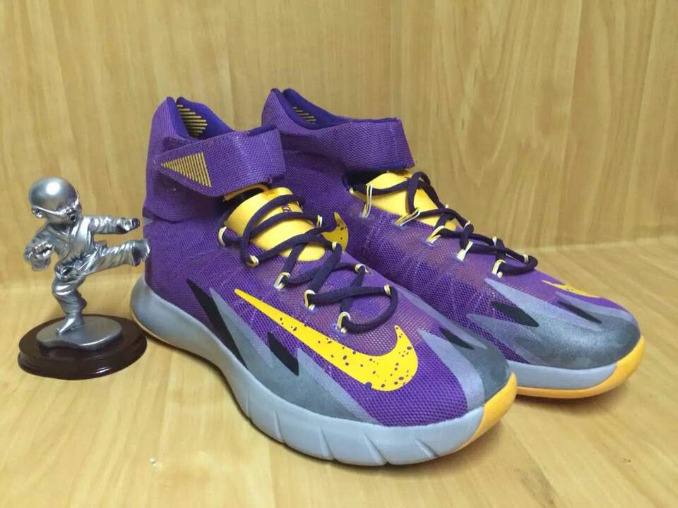 nike zoom hyperrev 凱里歐文