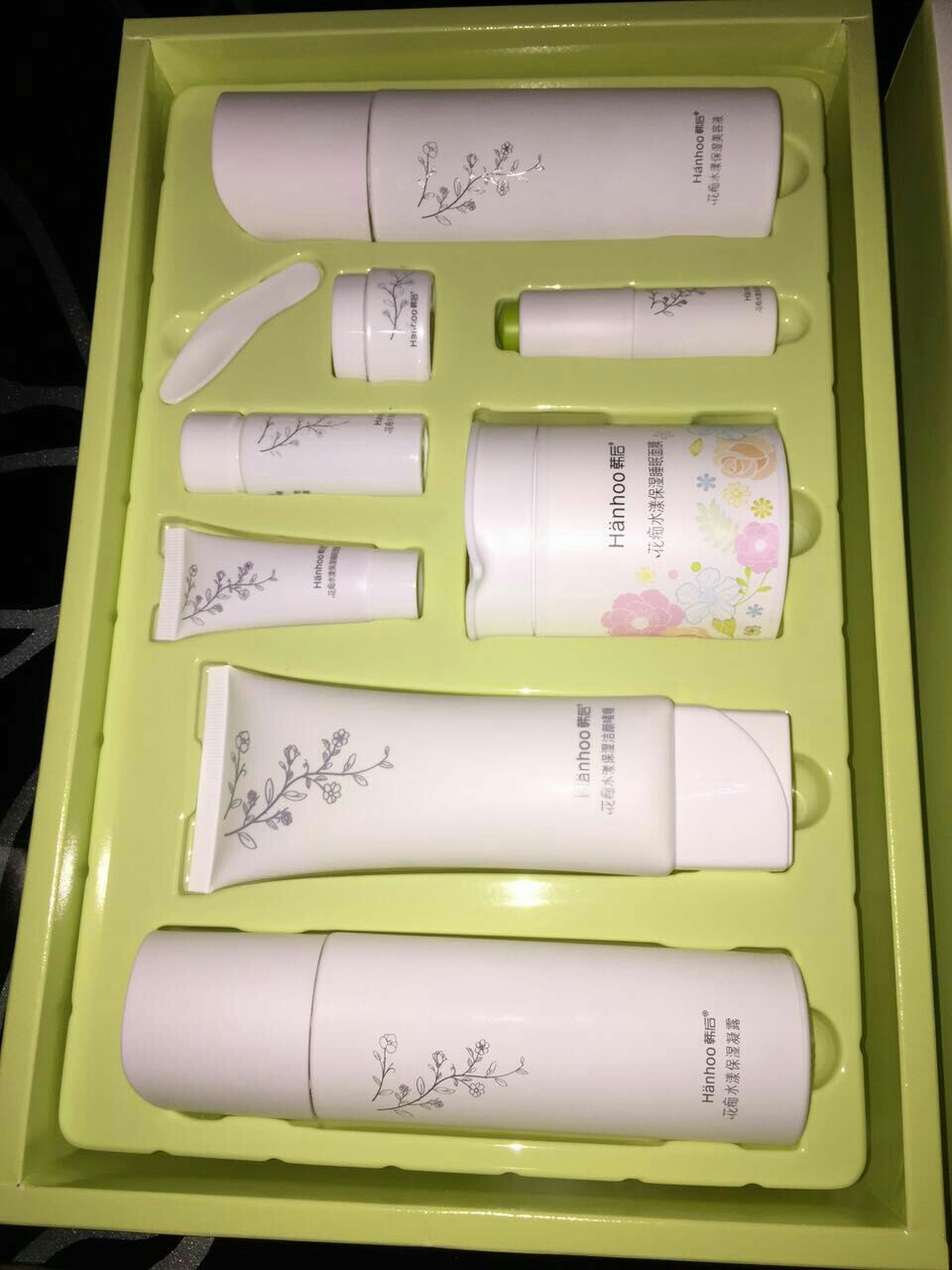 韩后花痴水漾心意礼盒8件套