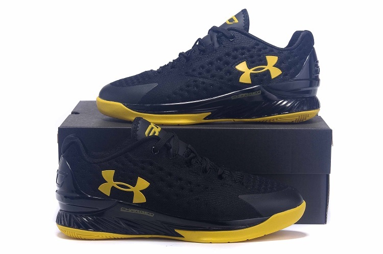 库里1代低帮男鞋黑黄 41-46码