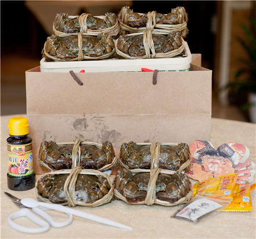 (永久下架)感恩组合--天伦太湖蟹配红酒组合 商品图0