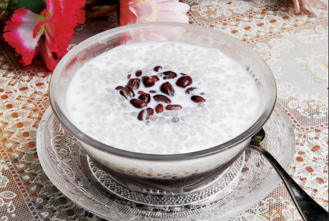 红豆牛奶西米露|台港大鸡排