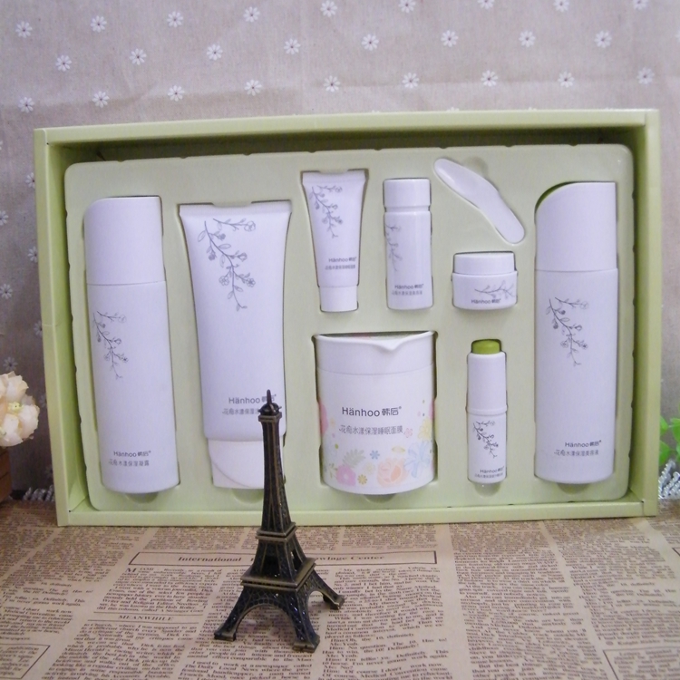 韩后花痴水漾礼盒补水保湿八件套美白遮瑕8件套装美白补水