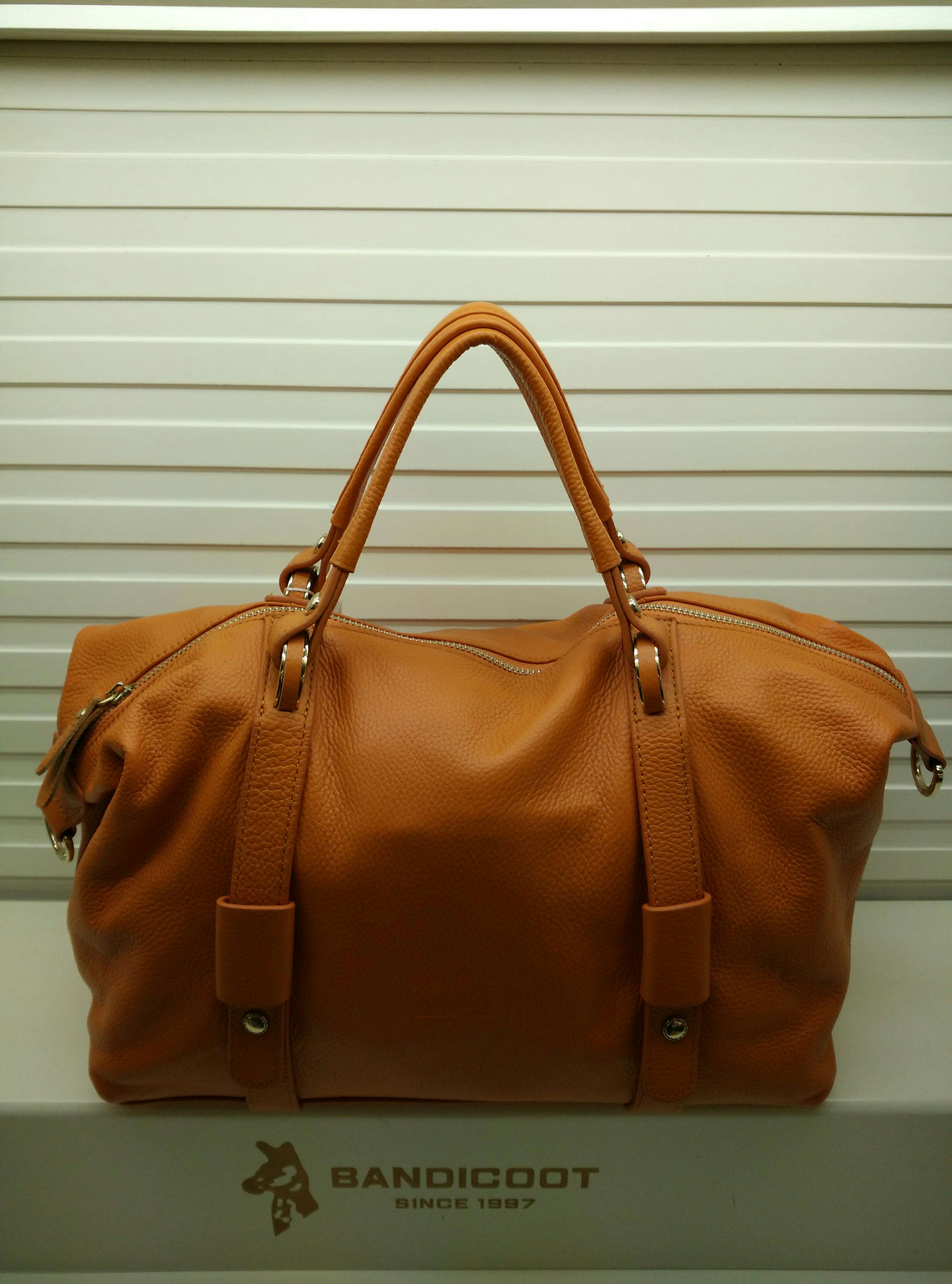 袋鼠皮具(休闲时尚真皮女包)