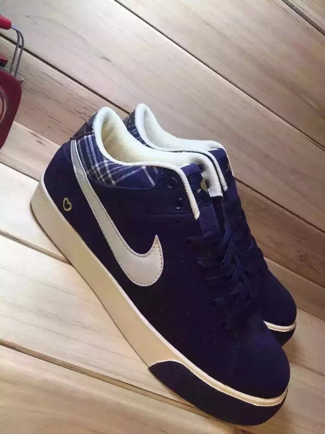 耐克1972情侣款休闲鞋