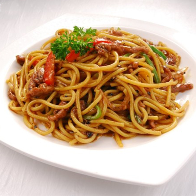 黑椒牛柳丝炒意粉