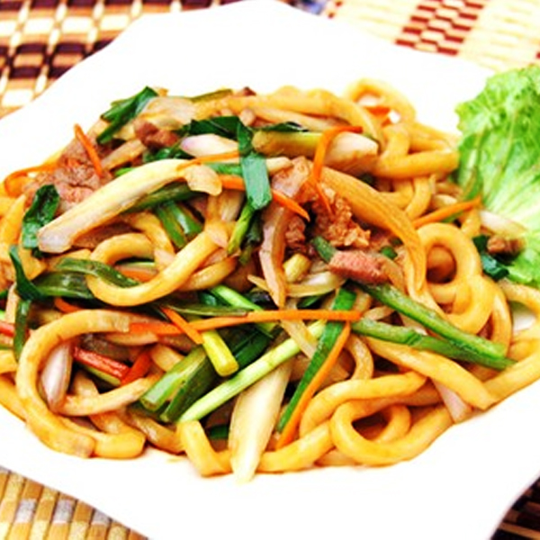 高丽菜肥牛炒乌冬