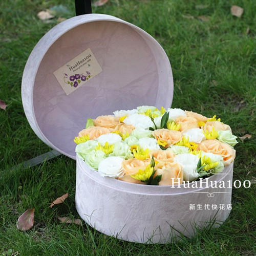 欣赏丨11朵香槟玫瑰桔梗花盒 商品图1