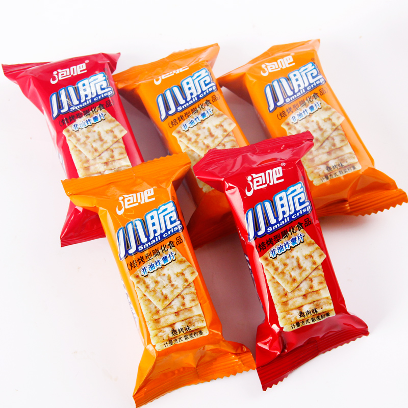 泡吧小脆 烘焙型膨化食品 200克,每小包约重25克