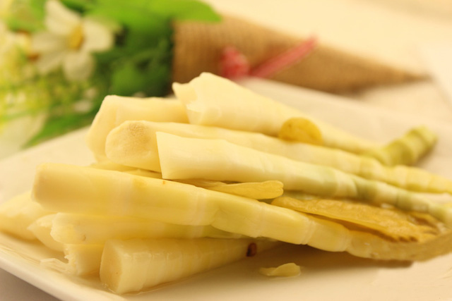 云乡人家 云南泡椒脆尖笋 120g/包