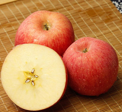 【果在一起】有机红富士苹果,绿色有机,果肉紧致,味道酸甜爽口,美容