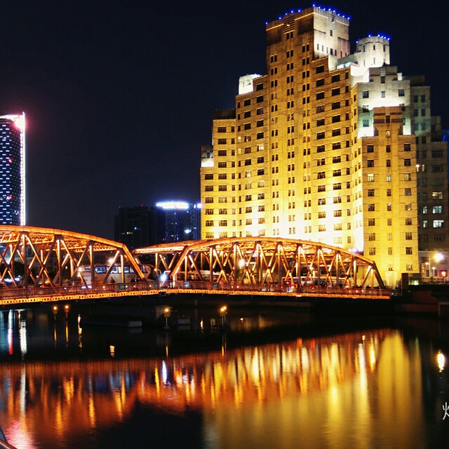 (包邮)除湿盒重复使用 除湿盒 除湿剂 吸湿盒 干燥剂 衣柜 除湿防潮尔
