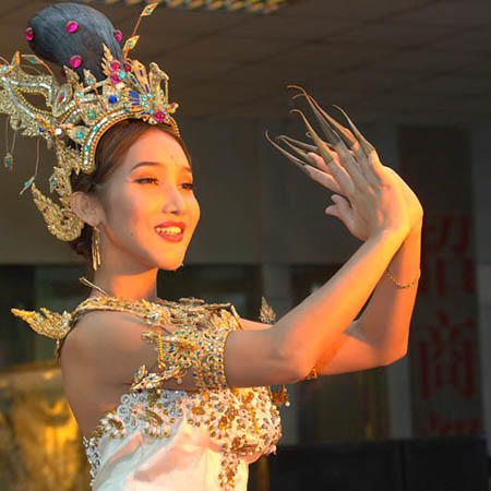 普吉岛女神人妖秀门票