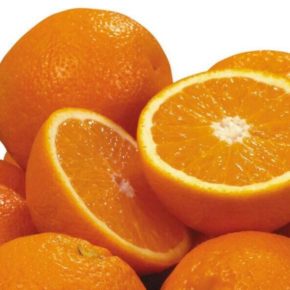 橙子主要分为甜橙、脐橙、血橙三个品种:其中