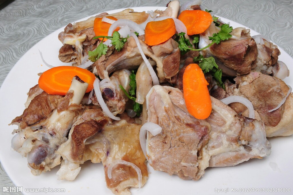 新疆伊犁大尾巴羊肉一斤