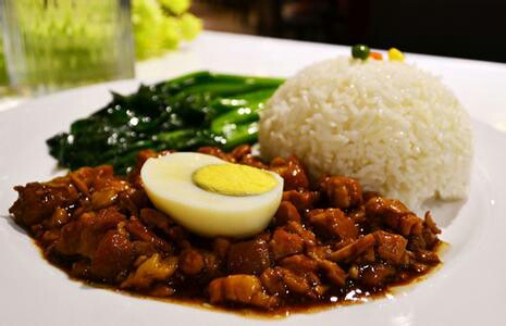 00元啦,台湾卤肉饭套餐里有,卤肉,蛋,时令青菜,饭,珍珠奶茶500ml.