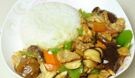 香菇肉片盖饭