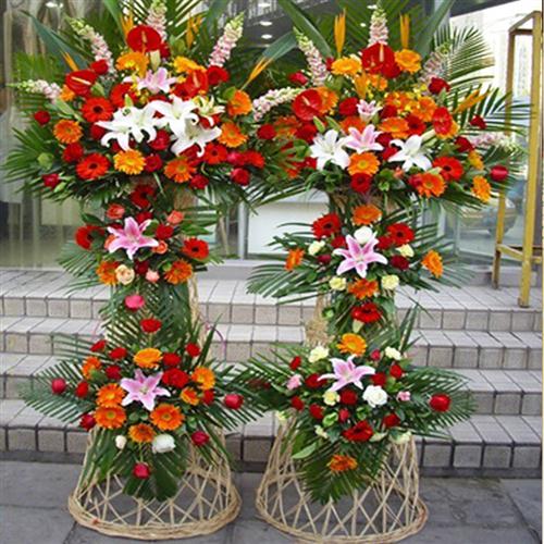 店位于郑州市陈寨花卉市场郑汴路店4楼4142号,本店主要经营鲜花花束