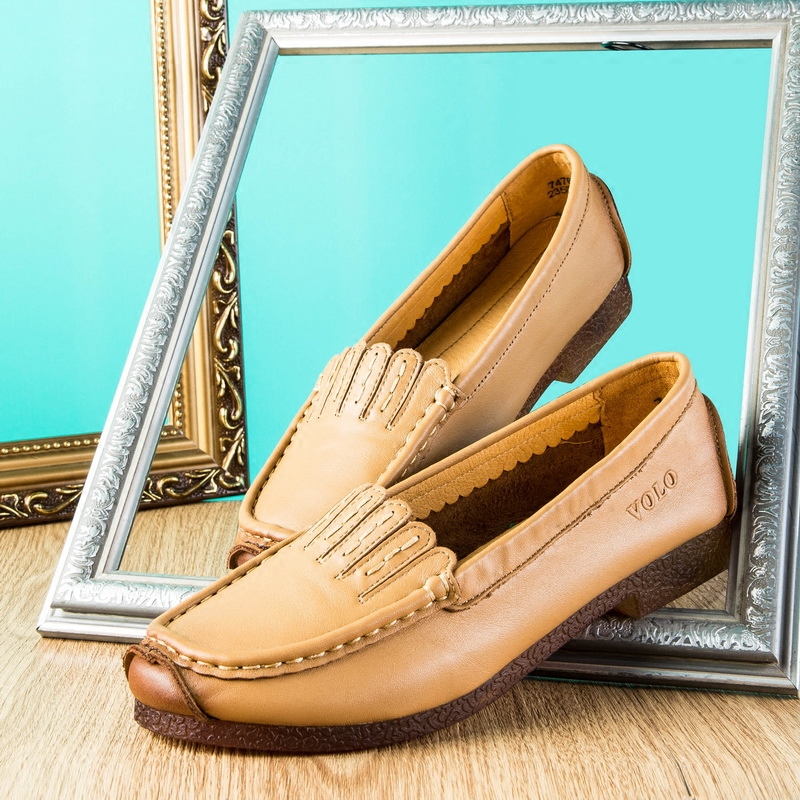 volo犀牛女鞋2016春季新款真皮平跟牛筋软底单鞋7476020d/23