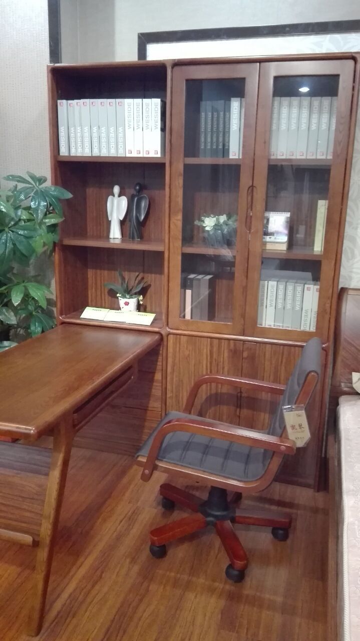 裕宝家具                         扫描二维码,访问我们的微信店铺