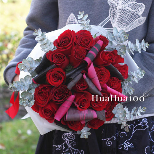 公主日记--19朵红玫瑰花束/桶 商品图2