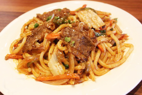 肥牛泡菜炒乌冬