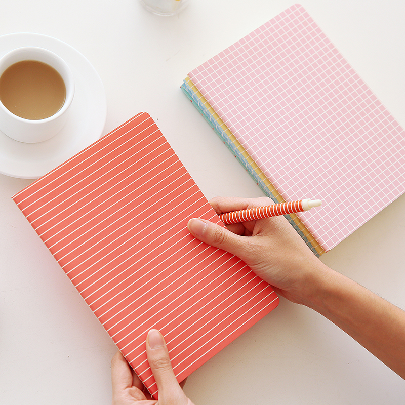 三年二班学生文具笔记本记事本 6本6笔创意日韩文具套装日记本子