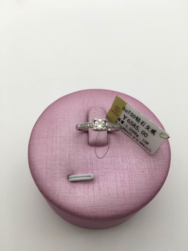 英特纳 钻石女戒 产品价格为定金